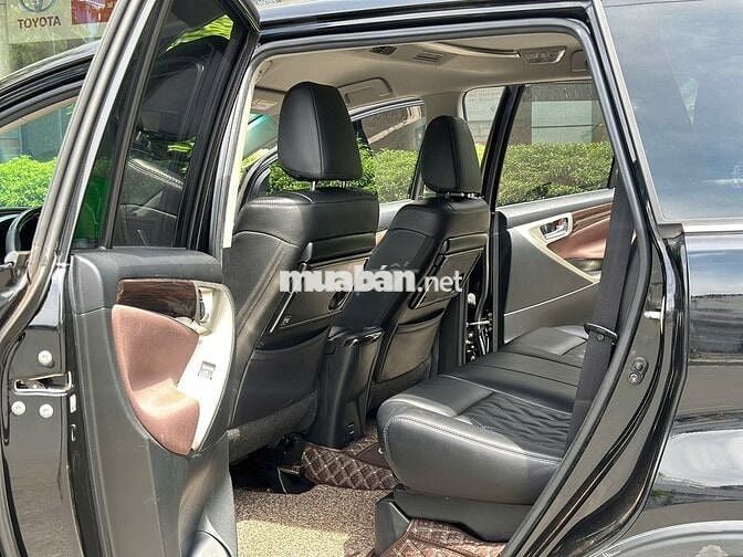 Venturer 2022 màu đen chạy 62.000 km đẹp quá