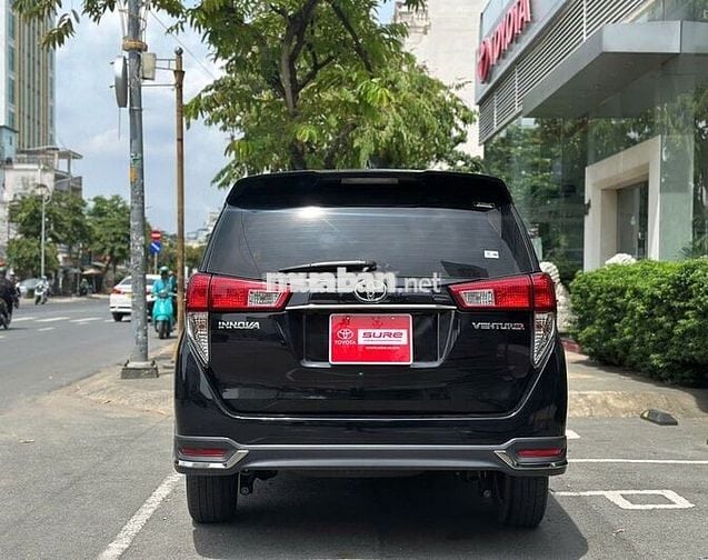 Venturer 2022 màu đen chạy 62.000 km đẹp quá