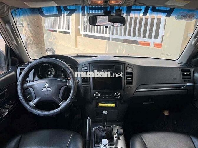 Mitsubishi Pajero 2008 - 300000 km