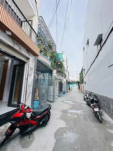 Bán nhà đẹp Phan Văn Hân, 43m², 1T1L, 2PN, 2WC, hẻm 4m, sổ riêng