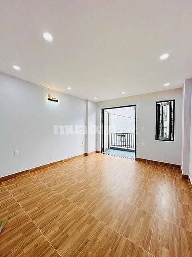 Bán nhà đẹp Phan Văn Hân, 43m², 1T1L, 2PN, 2WC, hẻm 4m, sổ riêng