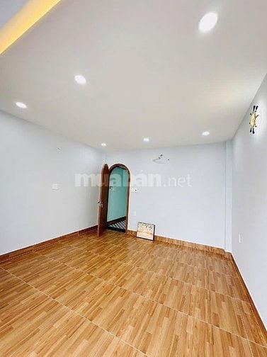 Bán nhà đẹp Phan Văn Hân, 43m², 1T1L, 2PN, 2WC, hẻm 4m, sổ riêng