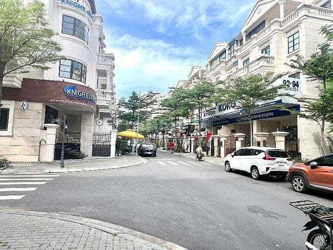 Bán nhanh nhà phố city land park hill đang cho thuê 40tr 1 hầm 4 lầu 