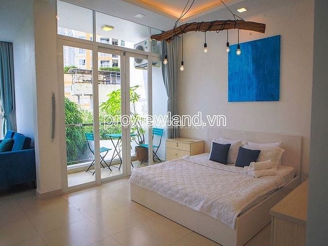 Bán biệt thự Thảo Điền có diện tích 202.3m2 đất, bề ngang 8m