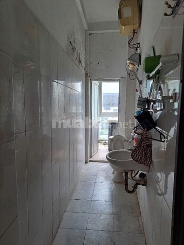 Cho thuê nhà tầng 2, ngay phố Minh Khai, sử dụng ~ 70m2, sẵn nội thất