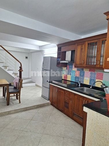 Chính chủ bán nhà ngõ 139 Nguyễn Thái Học, Ba Đình, Hà Nội, 5 tầng