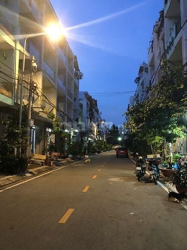 BÁN NHÀ KHU TÊN LỬA  NGANG LỚN 4,8M DÒNG TIỀN 20 TR/THÁNG 6,3 TỶ