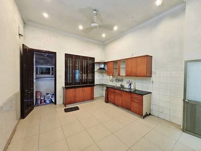 CC cần bán nhà 99 Nguyễn Chí Thanh dr 45 m2 x 5 t giá 15,7 tỷ ô tô đỗ 