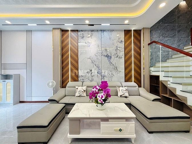 CHÍNH CHỦ BÁN GẤP 3CĂN LIỀN KỀ GIÁ MỀM CHO KHÁCH MAU LẸ FULL NỘI THẤT