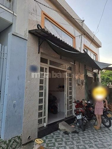 Chính chủ hạ giá bán nhanh nhà 104m2 đang cho thuê 10tr/tháng ngang 8m