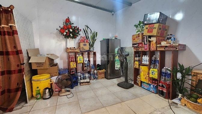 Chính chủ bán gấp cửa hàng mặt phố Phạm Văn Đồng, diện tích 16m2, MT 5