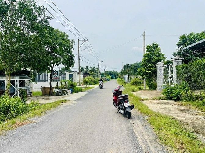 BÁN GẤP ĐẤT ĐẸP! 209M2 MT 6M ĐƯỜNG LÊ THỊ LONG - PHƯỚC HIỆP. 800 TRIỆU