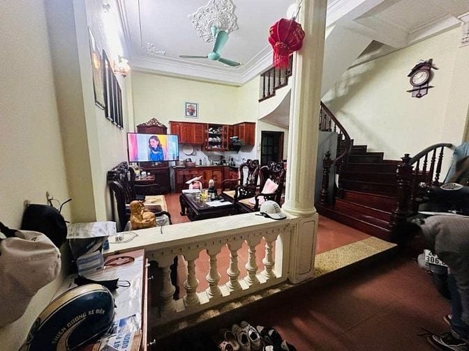 🏡 BÁN NHÀ CỬA PHỐ TRẦN DUY HƯNG – Ô TÔ ĐỖ 10M – SỔ VUÔNG ĐÉT NHÀ DÂN 