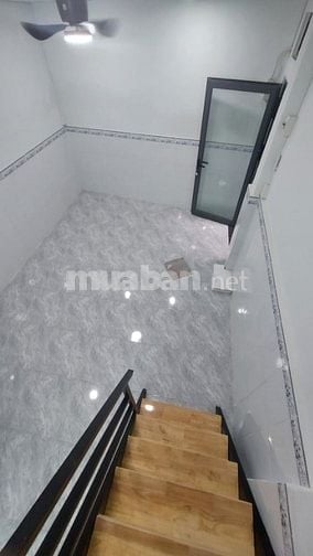 Bán gấp nhà đẹp 2 tầng – SHR – Hẻm Trần Hưng Đạo Q5 – Giá tốt đầu tư