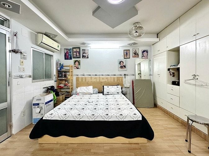 Căn góc 5 tầng. 9 phòng full nội thất (4,2x16m). Hẻm nhựa 6m 