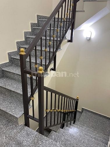 Cho thuê nhà tòa nhà Hồ Tùng Mâu:150m2, 1 hầm, 7 tầng
