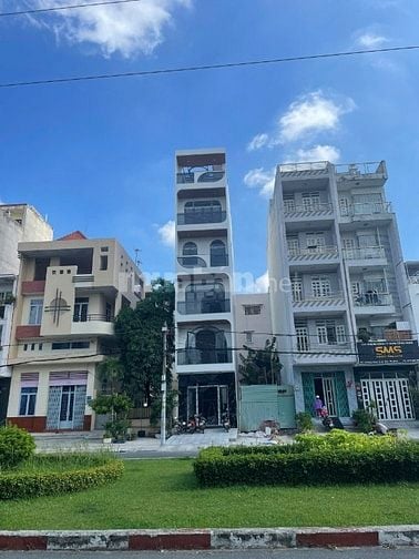 Tòa nhà Song Hành 6 tầng có thang máy mới 100% DT 4x17