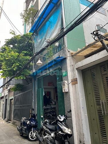 Bán nhà nhỏ, hẻm gần chợ Nguyễn Tri phương Quận 10