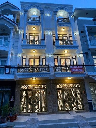 Cho thuê nhà nguyên căn mặt tiền đường 64, Phường 10, Quận 6.