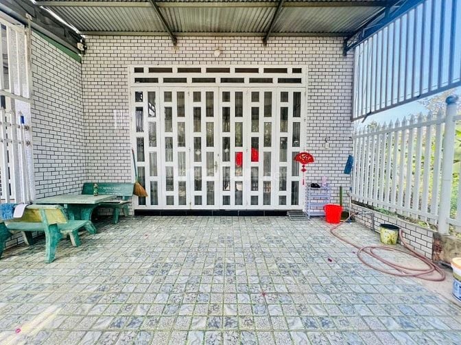 Bán gấp căn nhà ở ngay đường Lê Minh Nhựt , Củ Chi 105m2 SHR giá 780tr