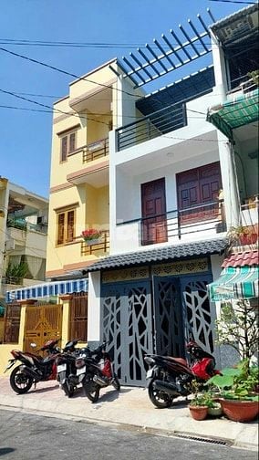 QUÁ ĐÃ ! NHÀ ĐƯỜNG SỐ 11 P13 Q6 (4X18) 2 LẦU. HDT 20 TRIỆU CHỈ 12,5 TỶ