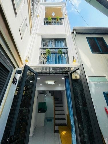 Nhà hiếm Tầm 2.5 tỷ Nhà 3 Tầng khu Phan Xích Long P7 PN có sổ hồng 