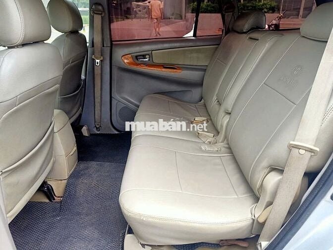 Bán rẻ Toyota Innova 2010 G xịn ABS Độ Full option