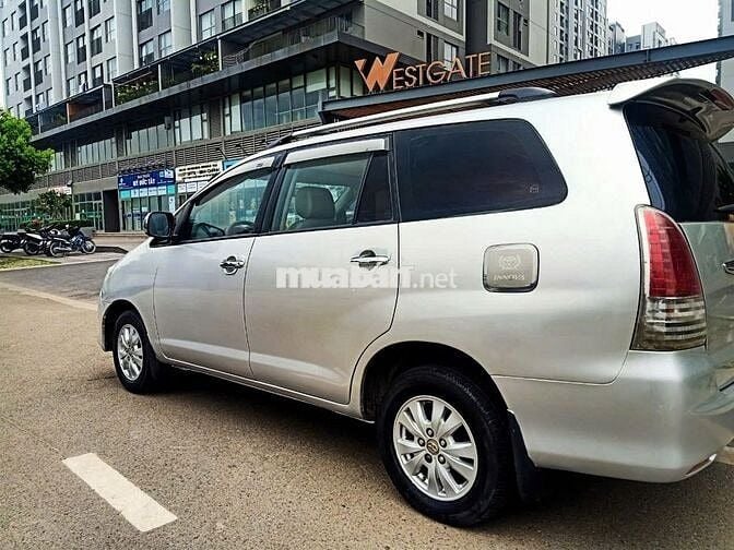 Bán rẻ Toyota Innova 2010 G xịn ABS Độ Full option