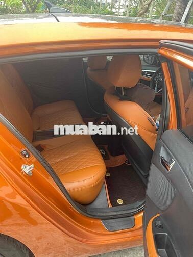 Hyundai Veloster 2011 1.6 GDI AT - 80000 km