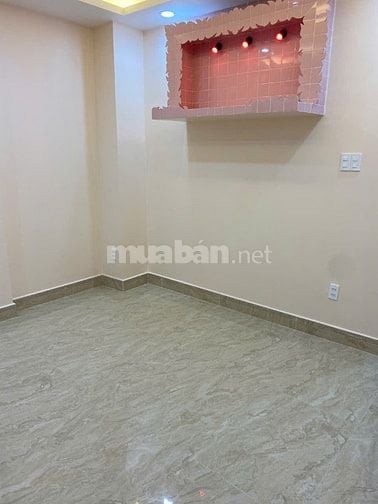 Cho thuê nhà nguyên căn mặt tiền đường 64, Phường 10, Quận 6.