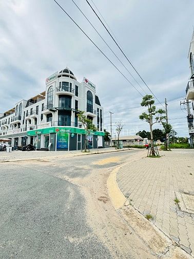 Lô góc mặt tiền đường 13m, 7,35 tỷ ngay thị trấn Hậu Nghĩa 