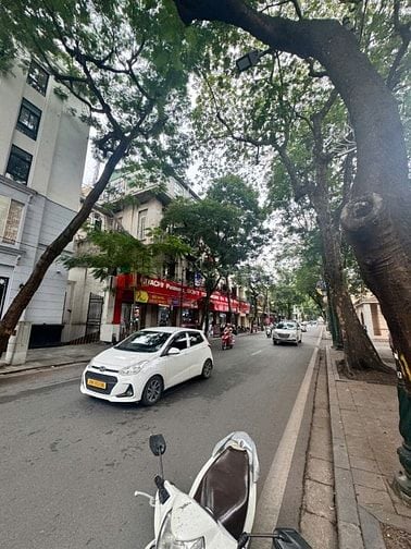 CHO THUÊ NHÀ ĐẸP TRUNG TÂM PHỐ TRÀNG THI - HAI BÀ TRƯNG