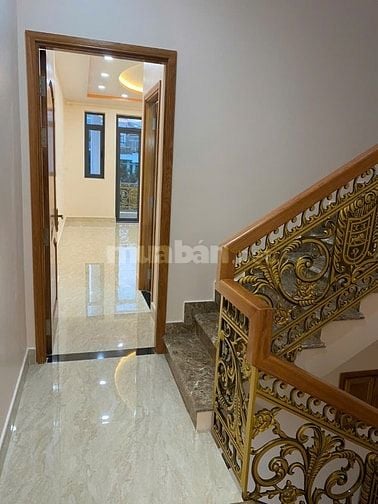 Cho thuê nhà nguyên căn mặt tiền đường 64, Phường 10, Quận 6.