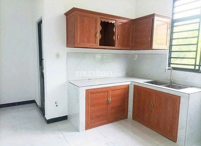 BÁN NHÀ CẤP 4 GẦN CHỢ HÓC MÔN – 100M² – SỔ HỒNG RIÊNG – GIÁ CHỈ 780 TR
