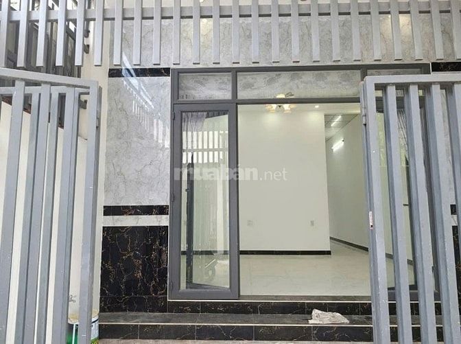 BÁN NHÀ CẤP 4 GẦN CHỢ HÓC MÔN – 100M² – SỔ HỒNG RIÊNG – GIÁ CHỈ 780 TR
