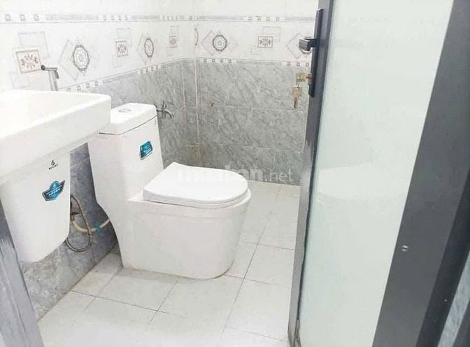 BÁN NHÀ CẤP 4 GẦN CHỢ HÓC MÔN – 100M² – SỔ HỒNG RIÊNG – GIÁ CHỈ 780 TR