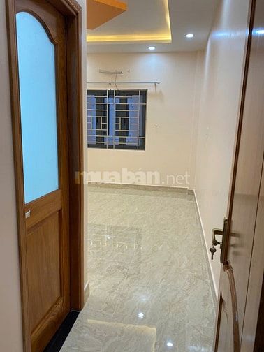 Cho thuê nhà nguyên căn mặt tiền đường 64, Phường 10, Quận 6.