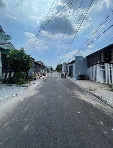 Thiếu Nợ Cần Tiền Nên Bán Gấp Nhà Thới Tam Thôn, Hóc Môn - Sổ Hồng Riê