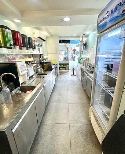 Sang Nhượng Quán Trà Sữa 24m vuông có 3 lầu ngay mặt tiền Nguyễn Tri P