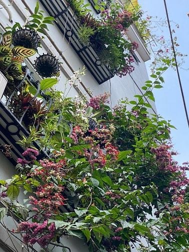 Bán nhà đầu ngõ phố Hoàng Như Tiếp, quận Long Biên, DT 30m2 x 5,5 tầng