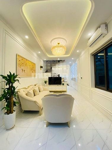 Nhà Đẹp Lô Góc, Gần Đường Ô TÔ, Đường Láng 53m, mt 4.1m, giá 14.2 tỷ