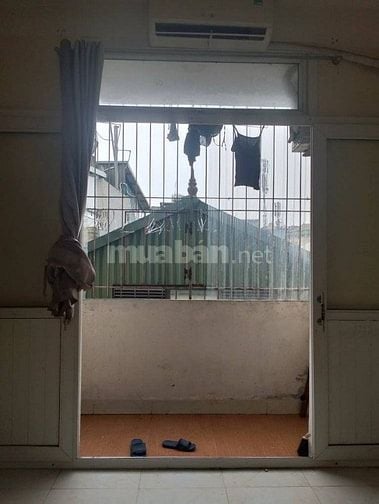 nhượng lại phòng ccmn khép kín có ban công