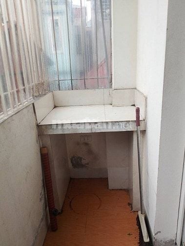 nhượng lại phòng ccmn khép kín có ban công