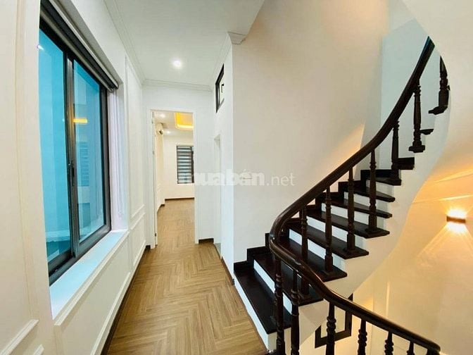 Nhà Đẹp Lô Góc, Gần Đường Ô TÔ, Đường Láng 53m, mt 4.1m, giá 14.2 tỷ
