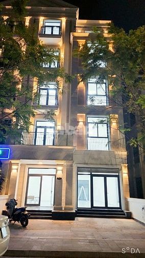 Cho thuê Nhà Phố 5 tầng-vị trí vàng kinh doanh tại Vinhomes Grand Park
