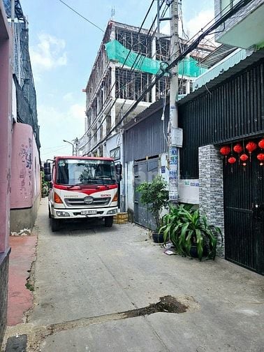 Bán lô đất - Ngang 6m - Hẻm xe hơi - đường ĐHT 02 -  Sát Gò Vấp