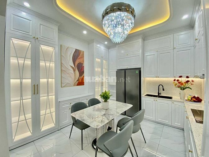 Nhà Đẹp Lô Góc, Gần Đường Ô TÔ, Đường Láng 53m, mt 4.1m, giá 14.2 tỷ