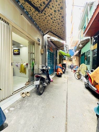 Nhà Quận 5 khu VIP P5Q5 cách mặt tiền đường lớn Bạch Vân 50m👍