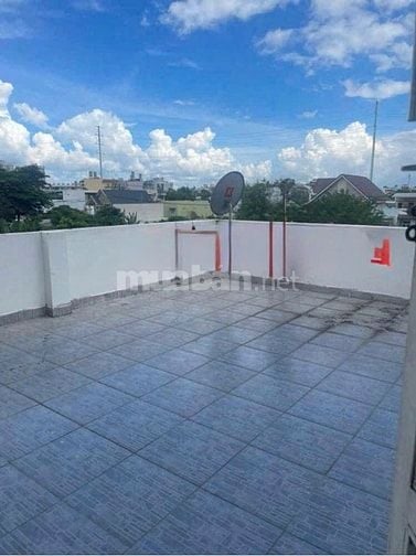 NHÀ 3 TẦNG HXH - NGUYỄN THỊ ĐỊNH - LÊ VĂN THỊNH