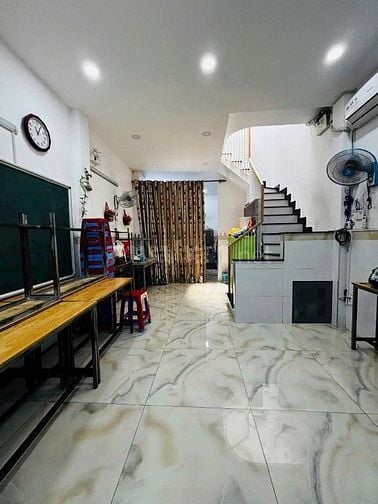 Nhà 11/6 Liên Khu 2-10. 4x11. Trệt Lầu. Hẻm 5m thông. 4,38 Tỷ